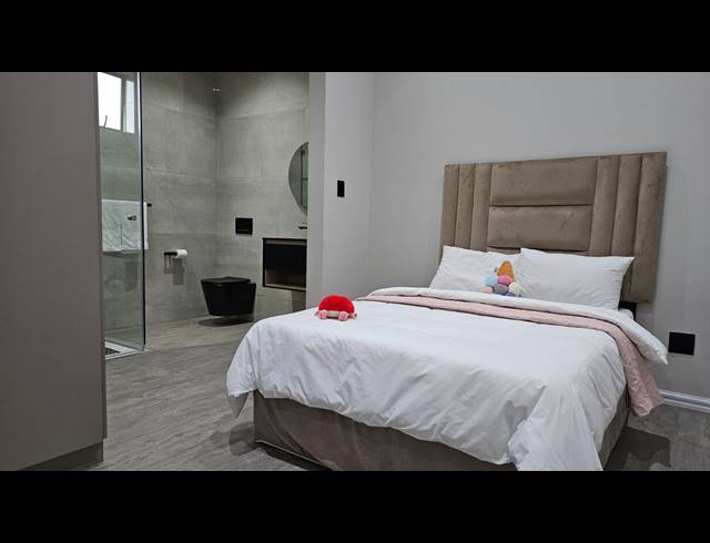 3 BEDROOM FREESTANDING FOR SALE IN THE ISLANDS ESTATES